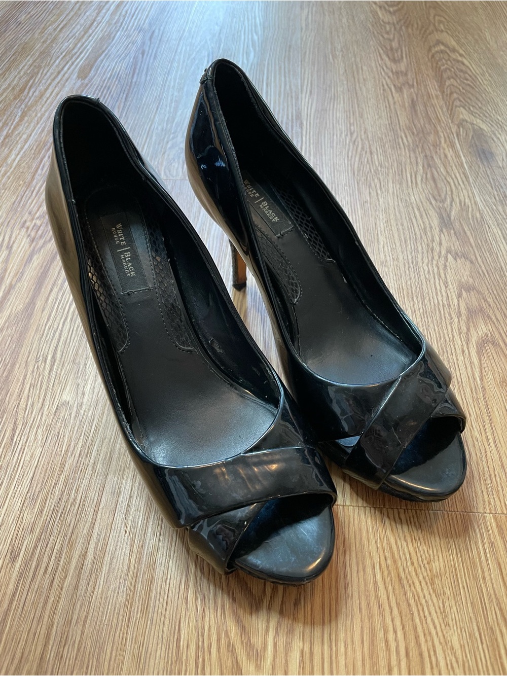 2010s VINTAGE CORPORATE CHIC PEEP TOE PUMPS
